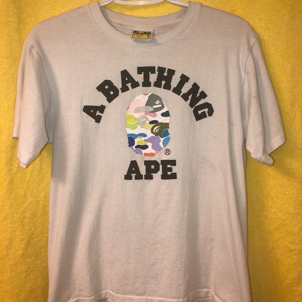 🤗 A Bathing Ape T-shirt Size Small 🦍